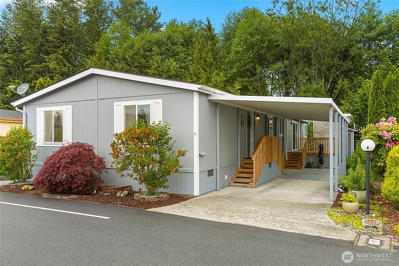 2nd image of 14727 43rd Avenue NE #6