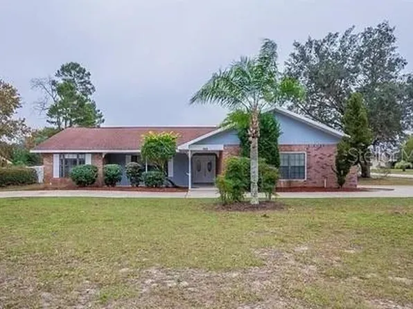 7528 River Country Dr, Weeki Wachee, FL 34607