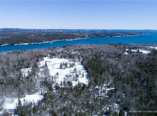 90 Seal Point Rd, Lamoine, ME 04605