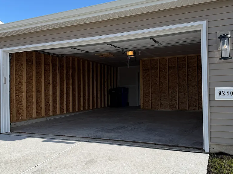 9240 Gentle Feather Rd — Photo 28