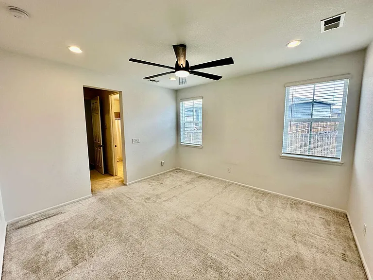 3983 Castle Vista Dr — Photo 15