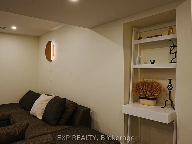 1167 Bancroft Dr #BASEMENT — Photo 3