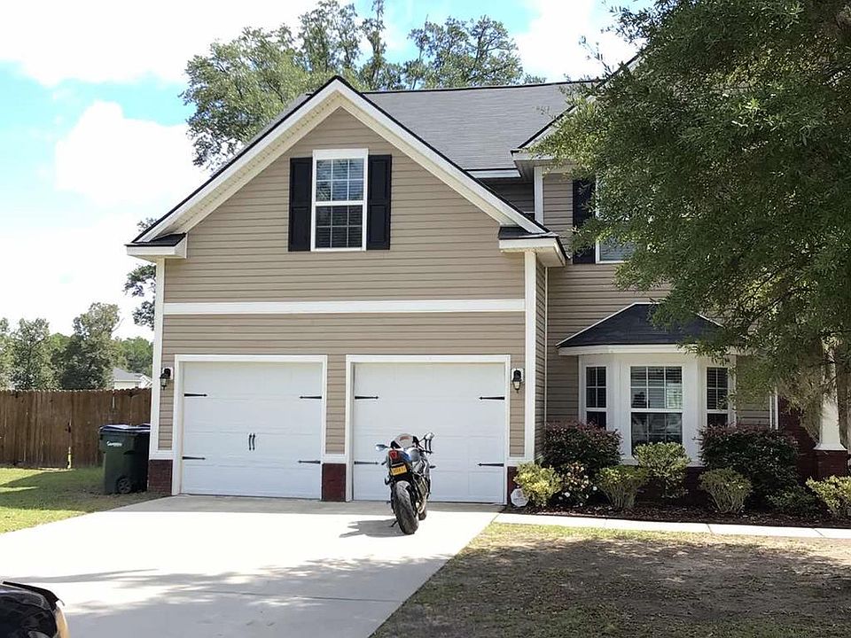 1st image of 115 NE Cumberland Dr