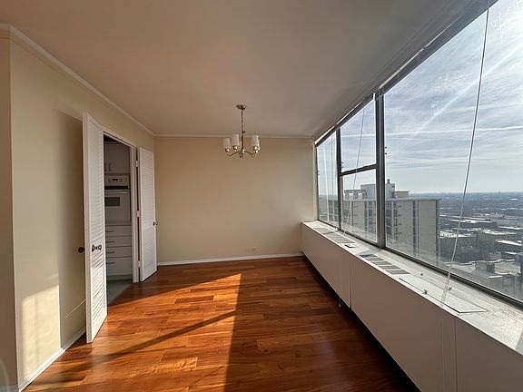 4th image of 5757 N Sheridan Rd APT 18J