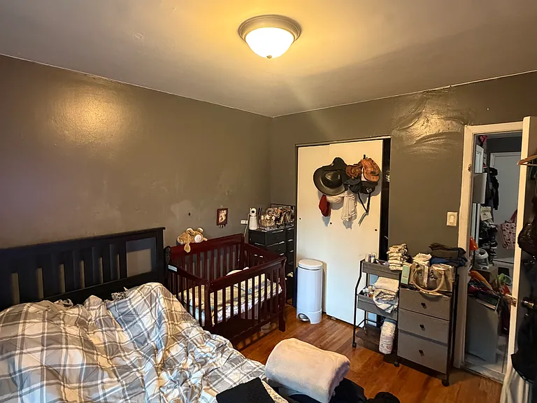 2046 E 56th St #1 — Photo 3