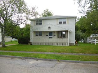 61 Wedgewood Rd, Worcester, MA 01602