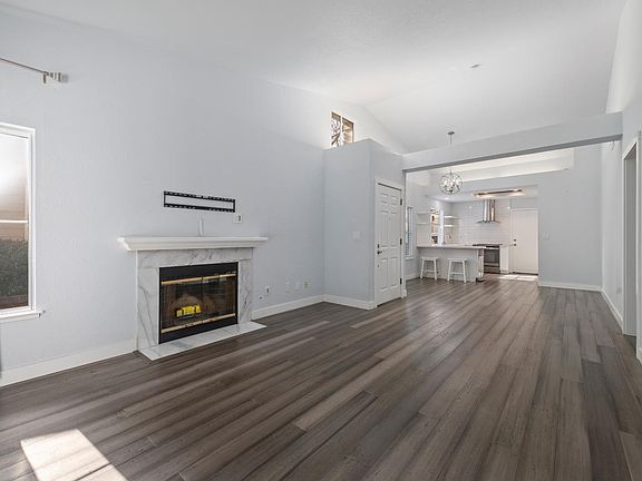 5th image of 1589 Fairway Green Cir