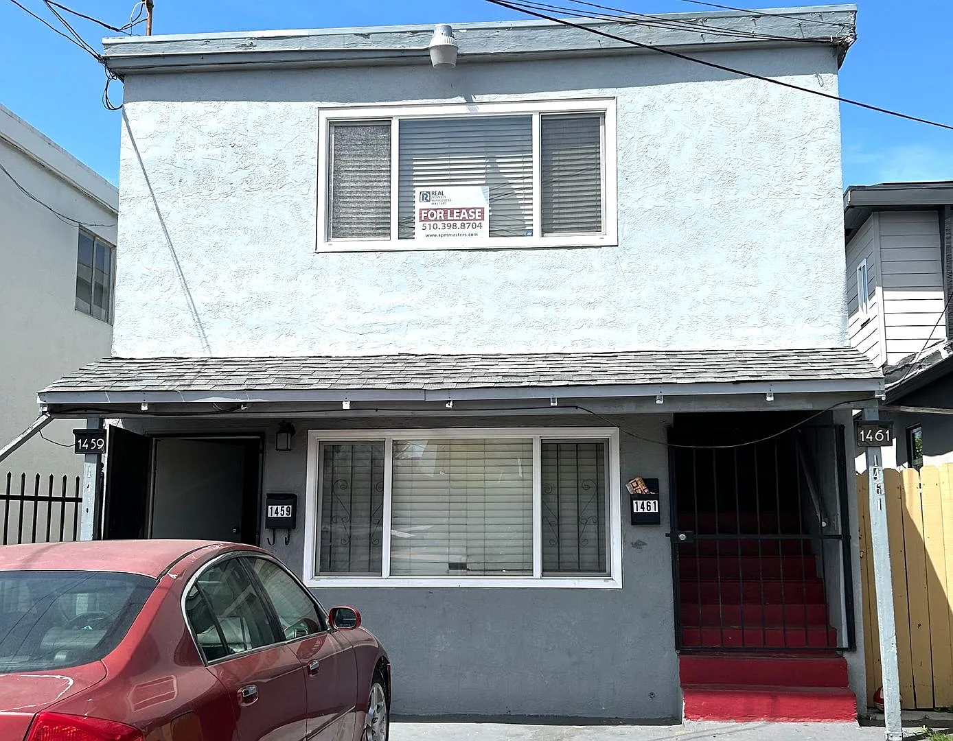 Spacious Upstairs Two Bedroom Apartment in Oakland — Photo 1