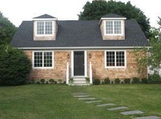 502 N Main St, Southampton, NY 11968