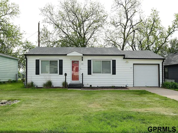 7345 S 69th St, La Vista, NE 68128