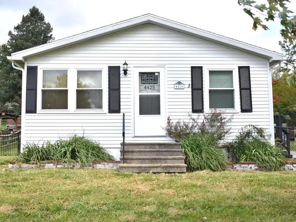 4425 Hill Terrace Dr, Reading, PA 19608