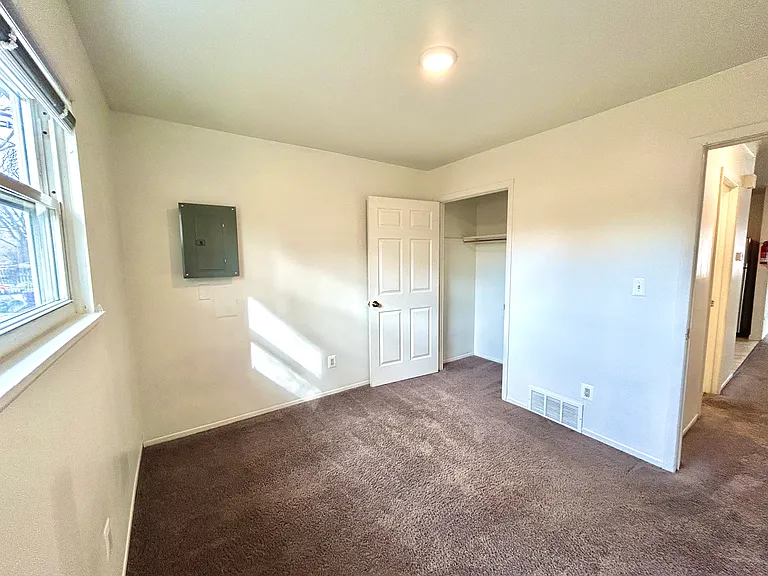 1638 Parkwood Ave — Photo 10