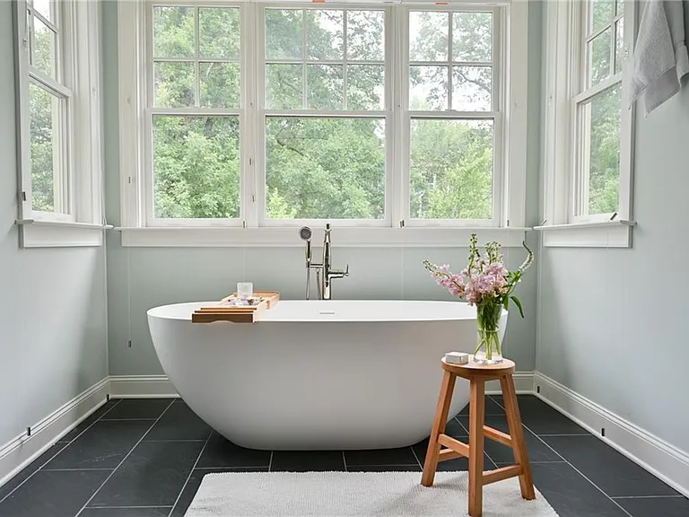 801 Adair Ave NE — Photo 32