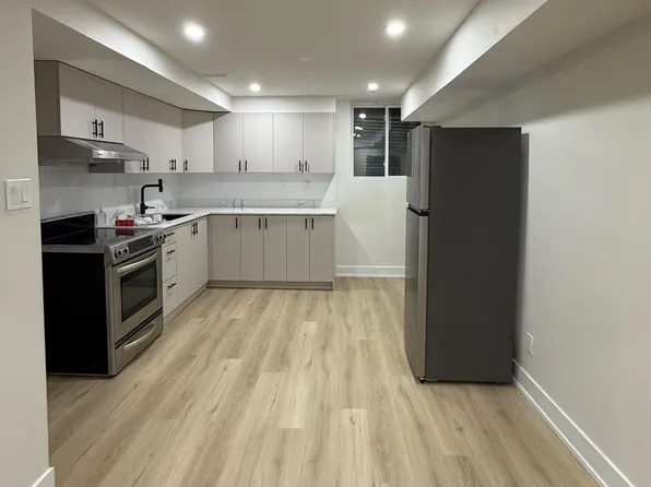 304 Windfields Farm Dr W #Basement, Oshawa, ON L1L 0M3