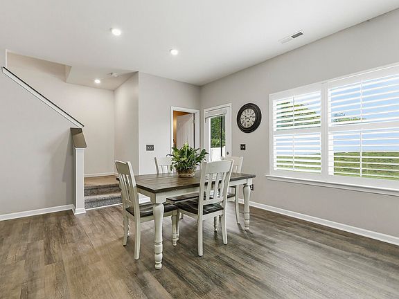 5th image of 111 Flying Point Ln
