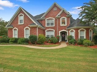 261 Lake Forest Dr, Newnan, GA 30265