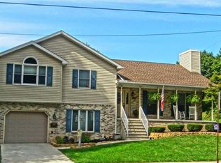 1140 N West St, Carlisle, PA 17013