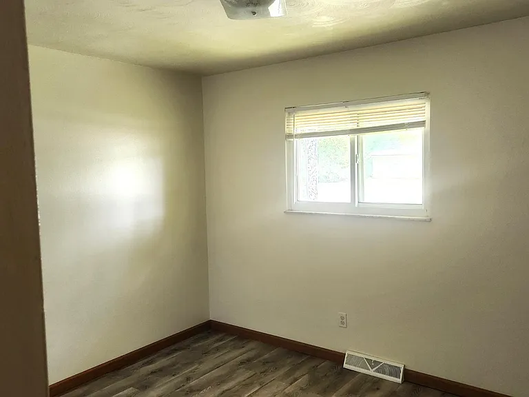 3365 Valleston Pkwy — Photo 11