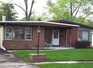 2206 Martin Ln, Rolling Meadows, IL 60008