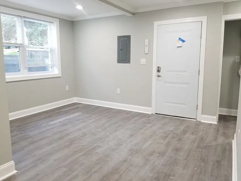 4569 Macarthur Blvd NW — Photo 19