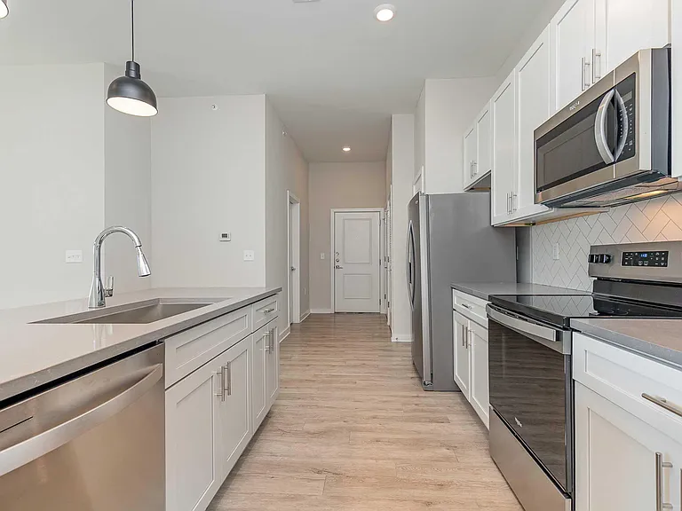 Middle Sound West Apartments — Photo 83