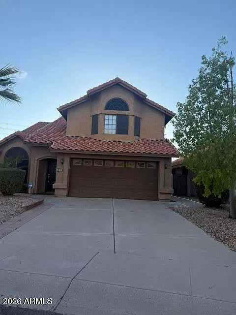 3 bed, 2.5 bath, 1761 sqft, $2,995 — Photo 2