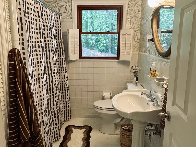 2056 Lenox Rd NE — Photo 33