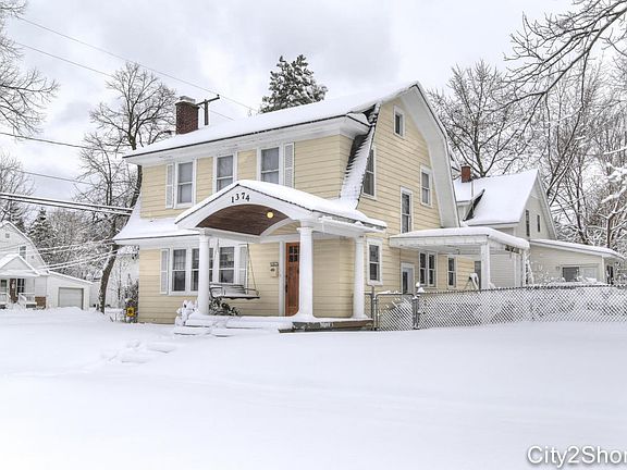 2nd image of 1374 Penn Ave NE