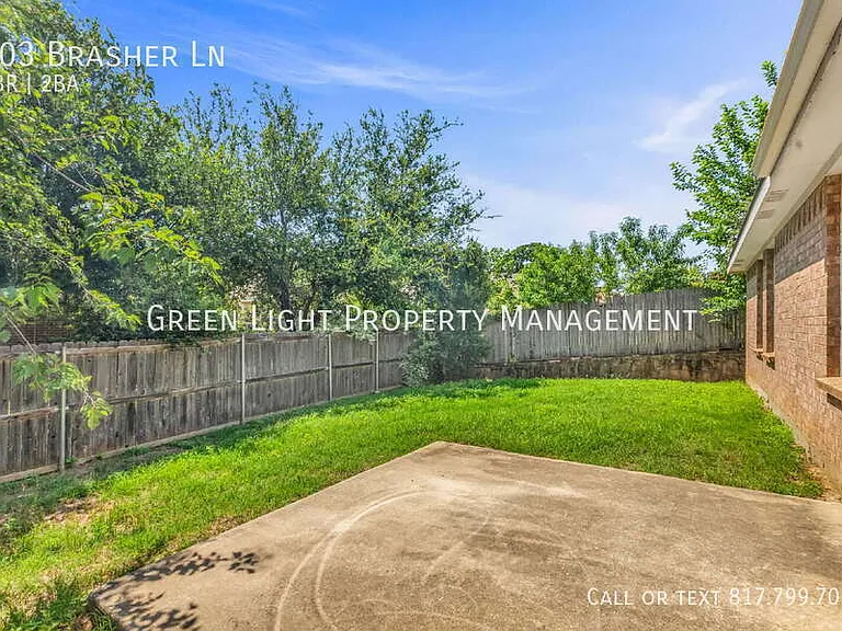 403 Brasher Ln — Photo 31