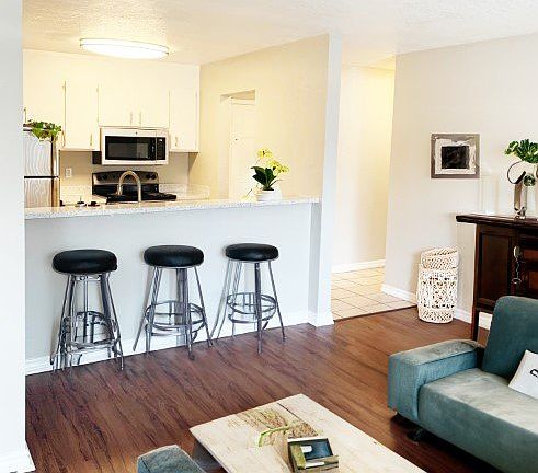 5th image of 1731 Pine St #2-203