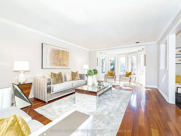 382 Elgin Mills Rd W — Photo 8