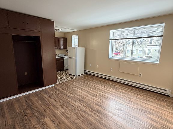 2nd image of 158 Fountain St #1G1