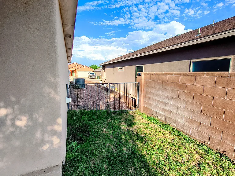 1813 Denise Dr — Photo 13