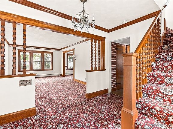 3rd image of 197 Bainbridge St