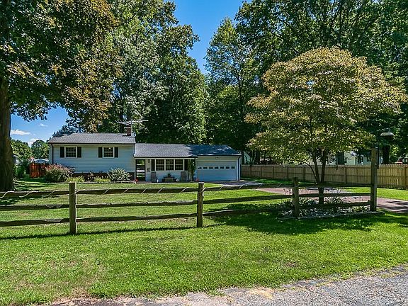 2nd image of 149 Sunnywood Ln