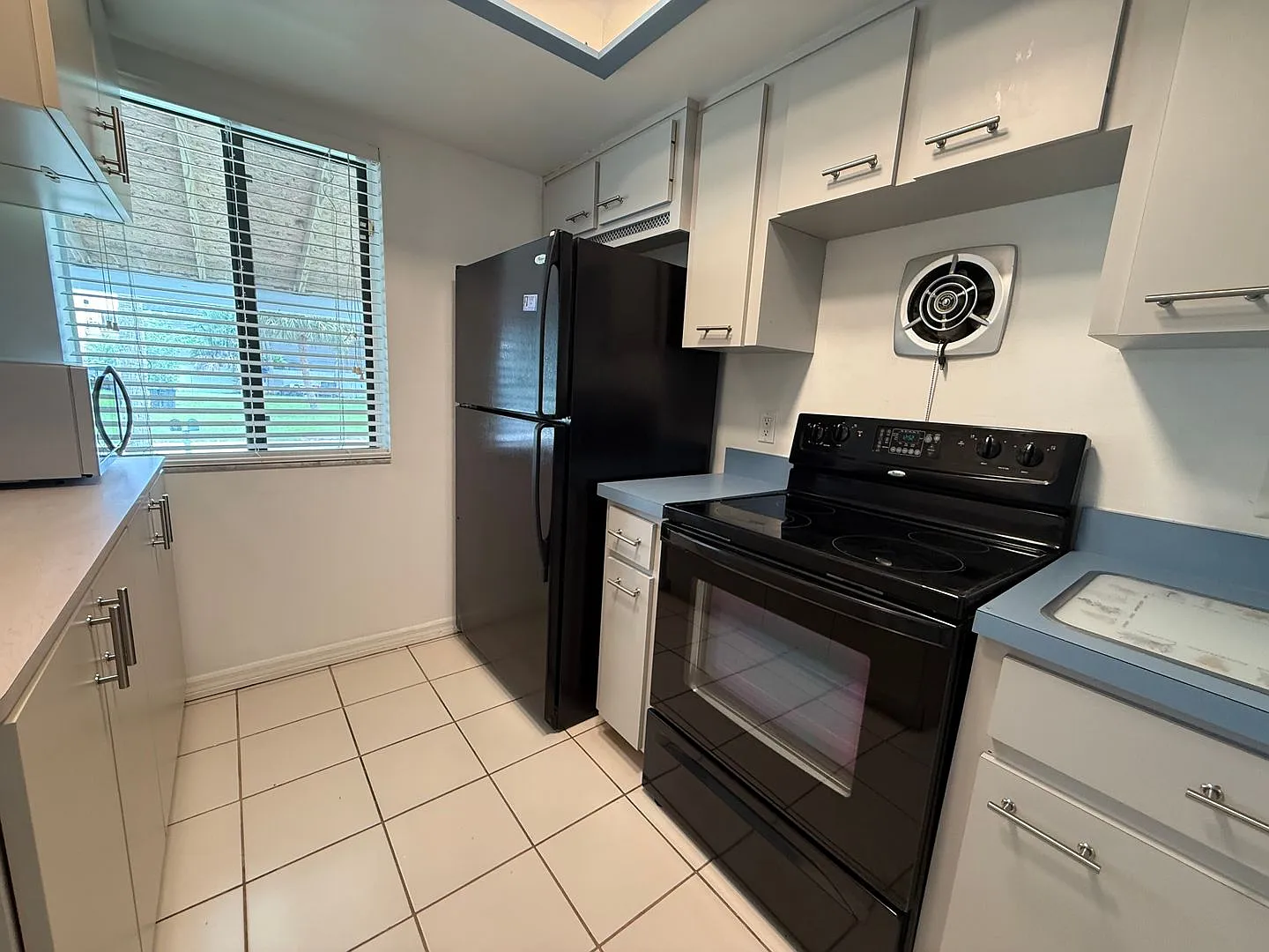 Comfortable 2 bedroom, 2 bathroom townhouse — Photo 4