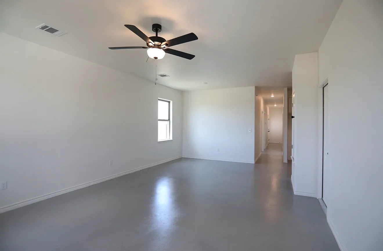 3 bed, 1330 sqft, $1,700 — Photo 4