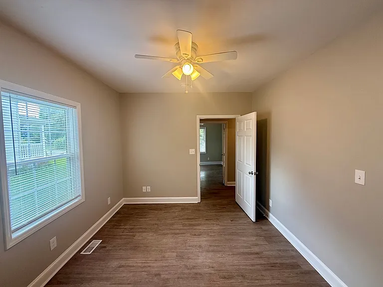 303 Providence Rd — Photo 9