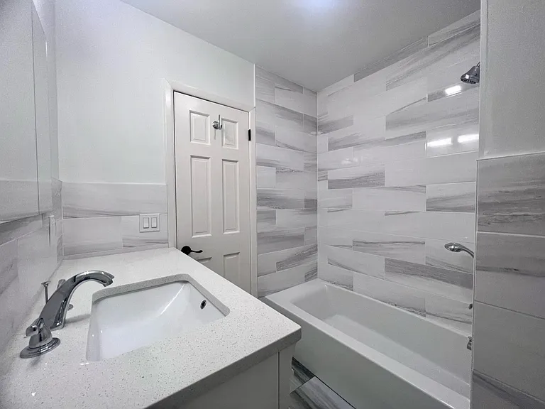 4 Susan Ct — Photo 16