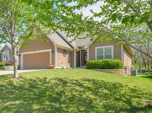 497 S 137th Pl, Bonner Springs, KS 66012