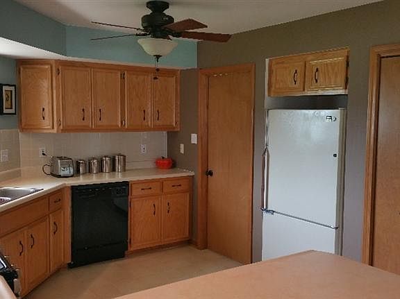 3rd image of 1523 Cozy Ln