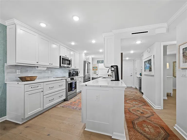 420 Beach Rd #502 — Photo 7