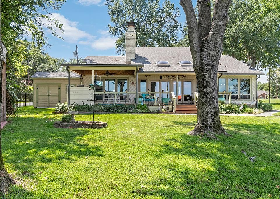 1st image of 222 Sherwood Shore Dr