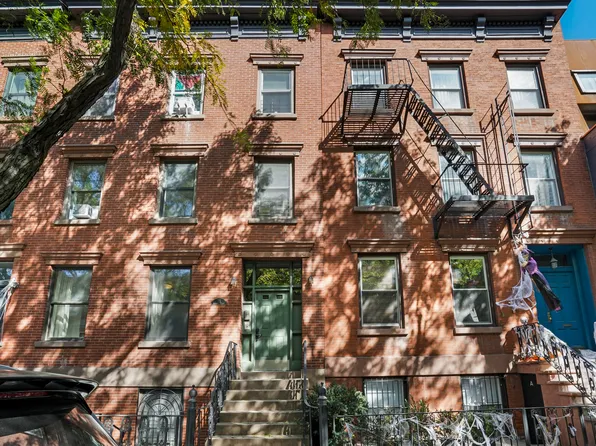 75 Warren Street image 11 of 11