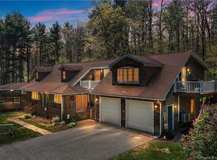 364 Reardon Rd, North Grosvenordale, CT 06255