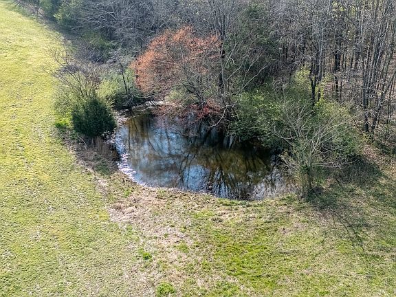 4th image of 781 Knob Creek Rd