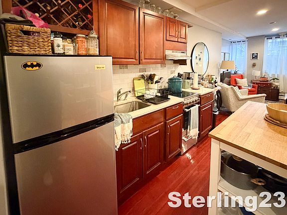 4th image of 23-33 37th St #1