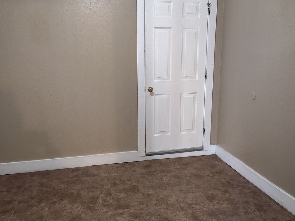 1st image of 8610 Valley South Dr