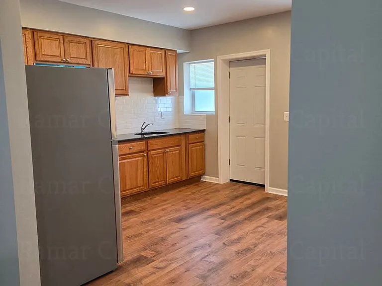 2754 Mickle St — Photo 9