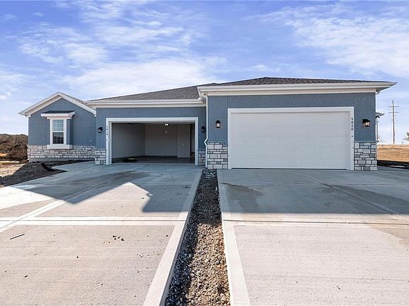 2nd image of 14655 Amanda Ln